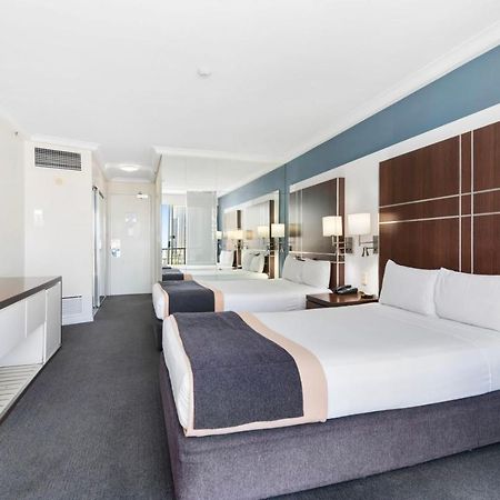 Hotel Apartments On 22 View Avenue, Surfers Paradise โกลด์โคสต์ ภายนอก รูปภาพ