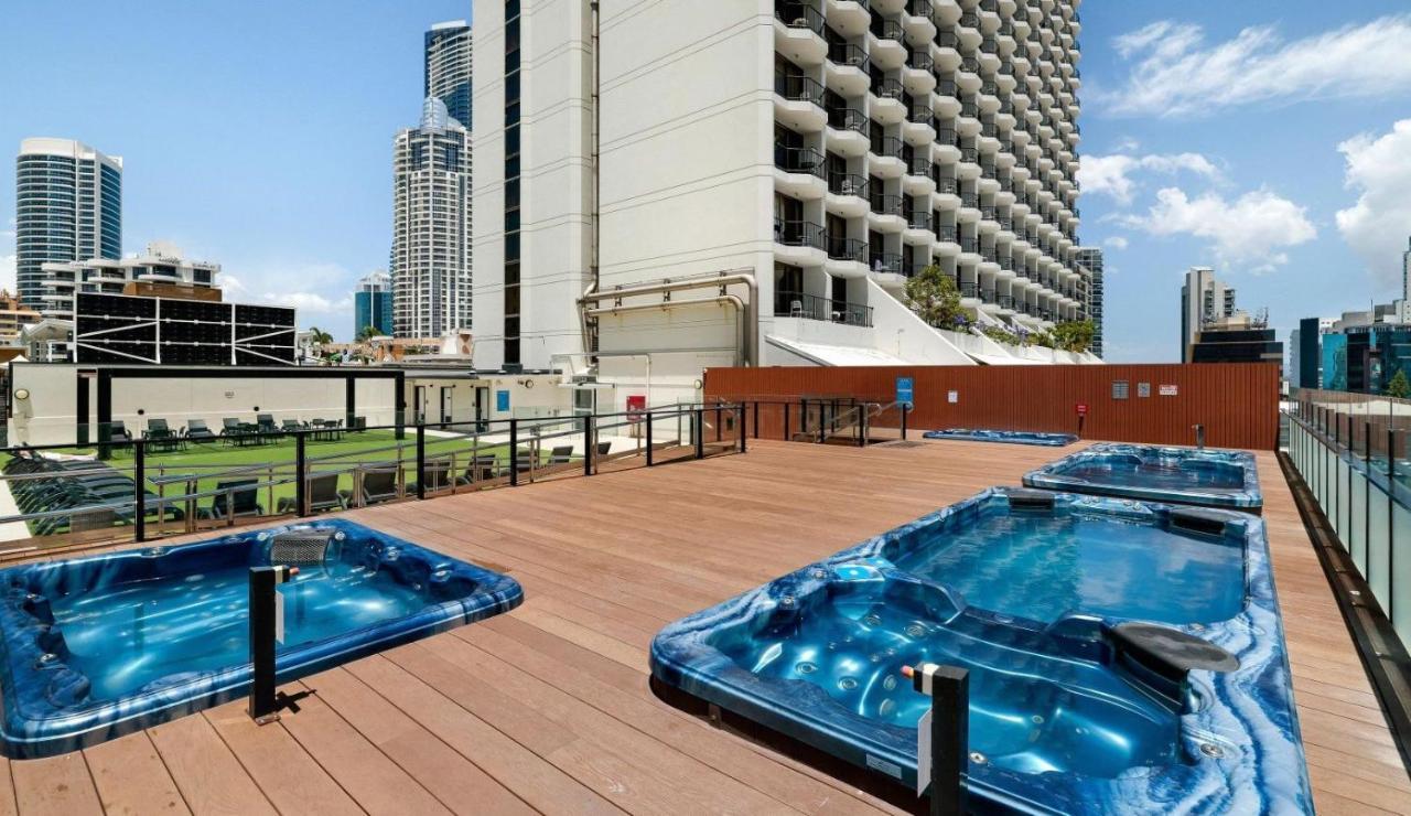 Hotel Apartments On 22 View Avenue, Surfers Paradise โกลด์โคสต์ ภายนอก รูปภาพ