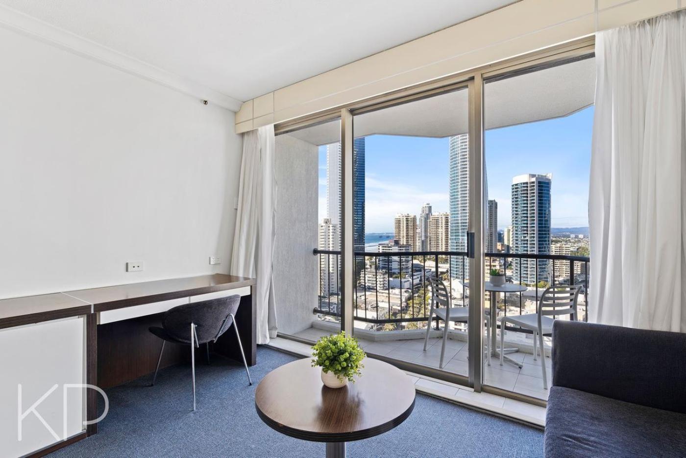 Hotel Apartments On 22 View Avenue, Surfers Paradise โกลด์โคสต์ ภายนอก รูปภาพ